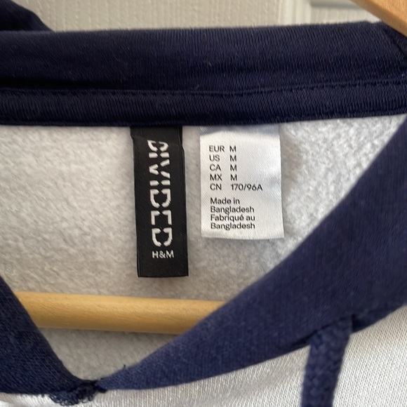 H&M crop print hoodie - Picture 2 of 2